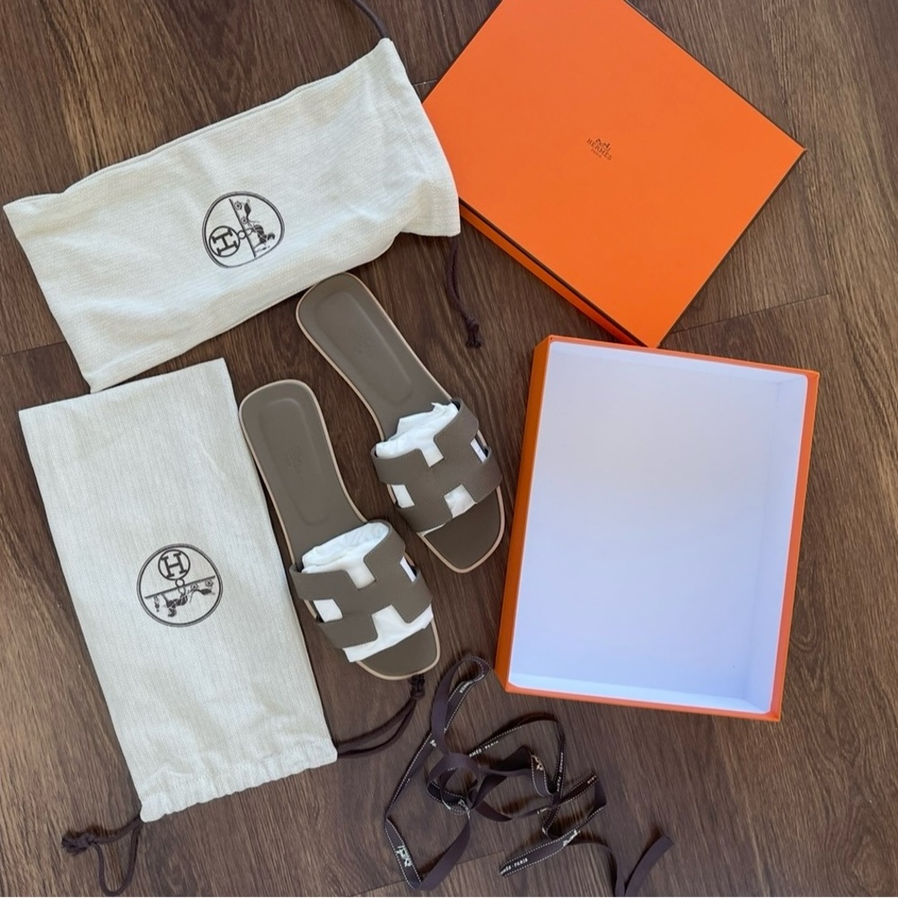 Hermes Oran Sandals size 42 (11.5)